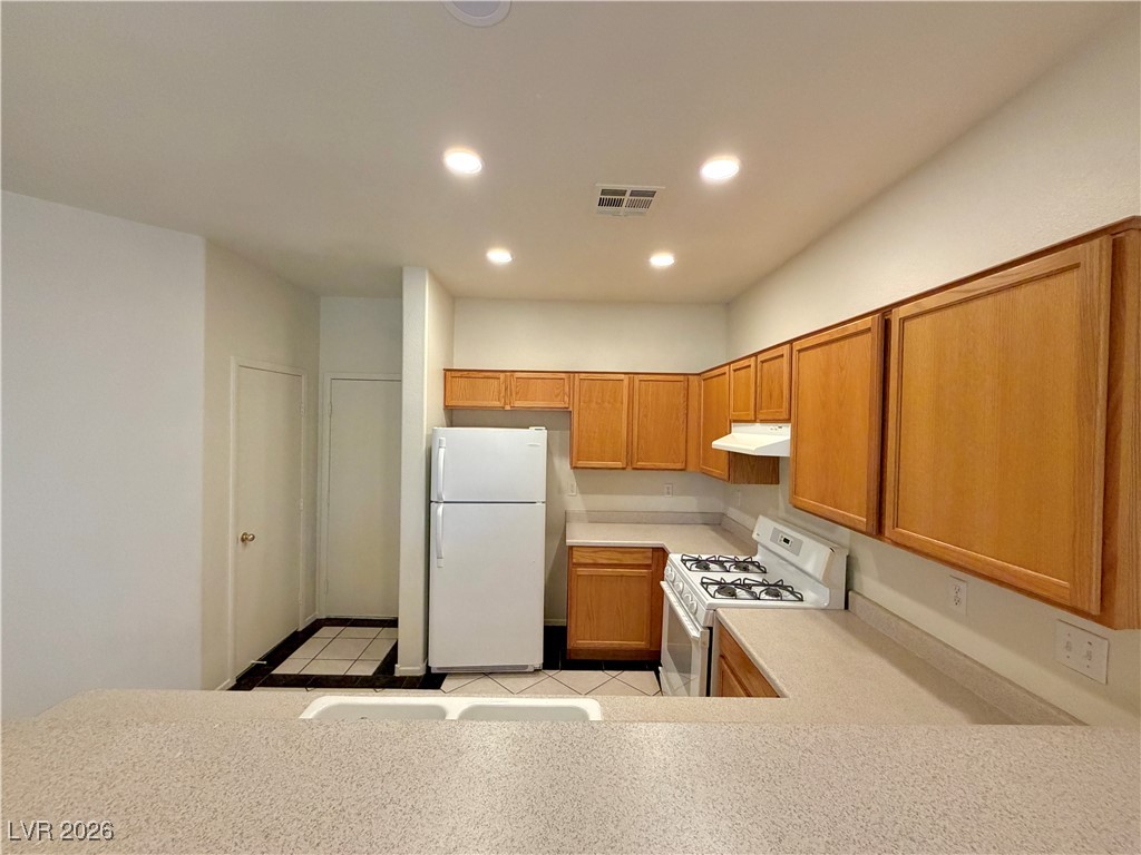 8824 Rambling Rock Court Las Vegas, NV 89148 - Photo 13 of 35