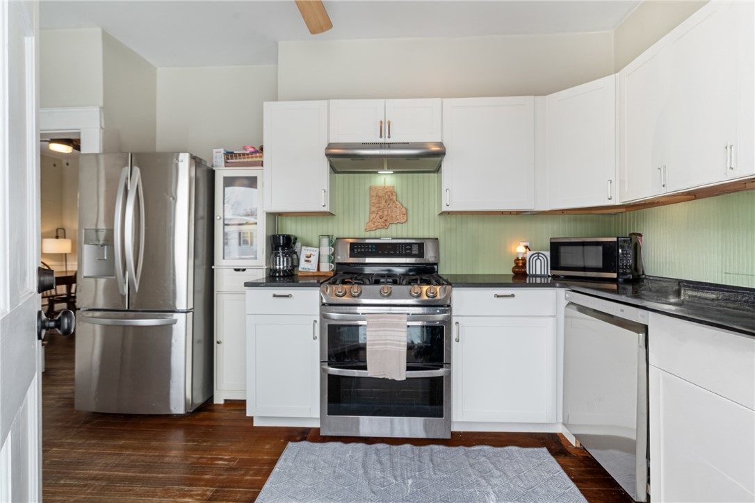 63 Taft Street Cranston, RI 02905 - Photo 15 of 38