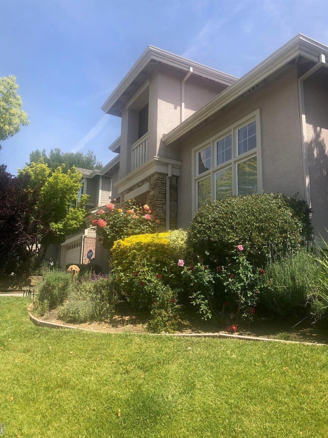 80 Pinheiro Circle Novato, CA 94945 - Photo 2 of 10 Front side view of house