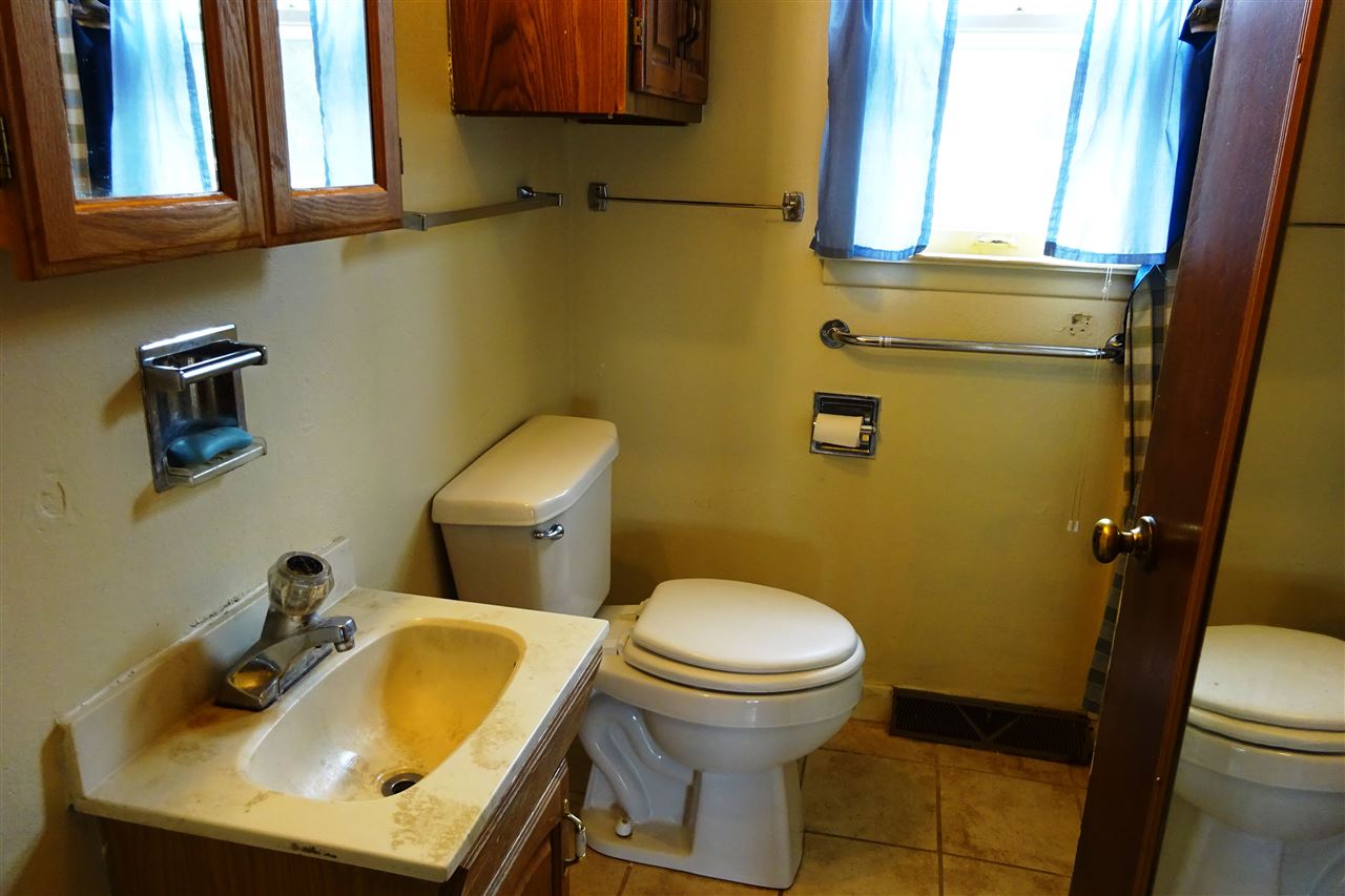 2103 Wolfs Point Drive Rochester, IN 46975 - Photo 13 of 15