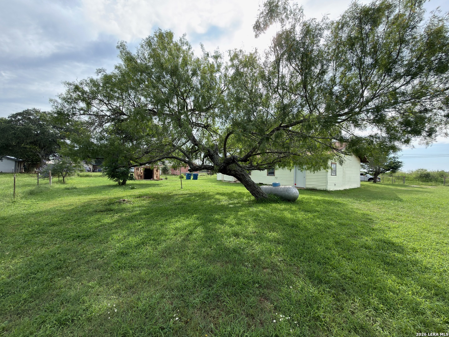 1920 Sutherland Springs Road Floresville, TX 78114 - Photo 8 of 18