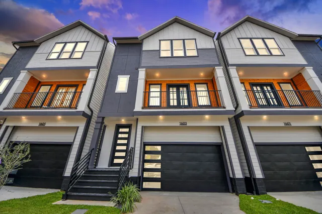 $549,999 | 1603 Sylvester Road, Houston, TX 77009