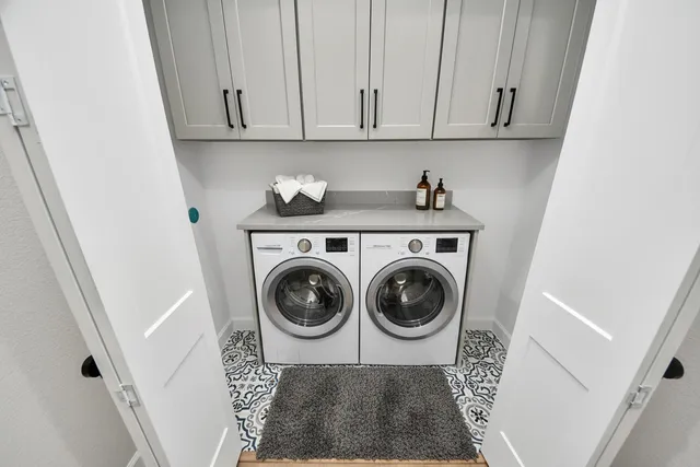 $549,999 | 1603 Sylvester Road, Houston, TX 77009