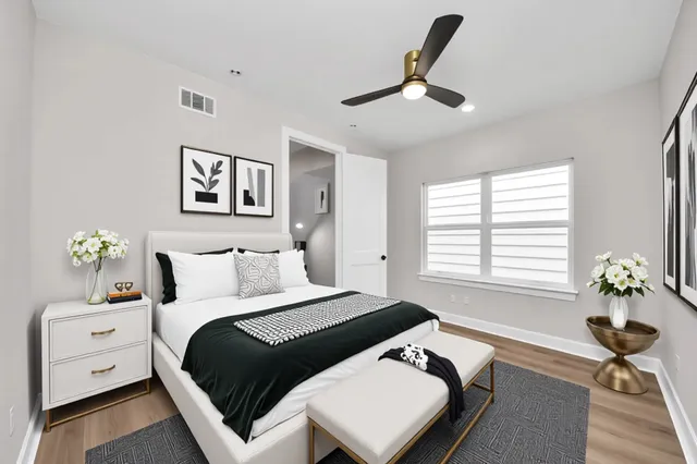 $549,999 | 1603 Sylvester Road, Houston, TX 77009