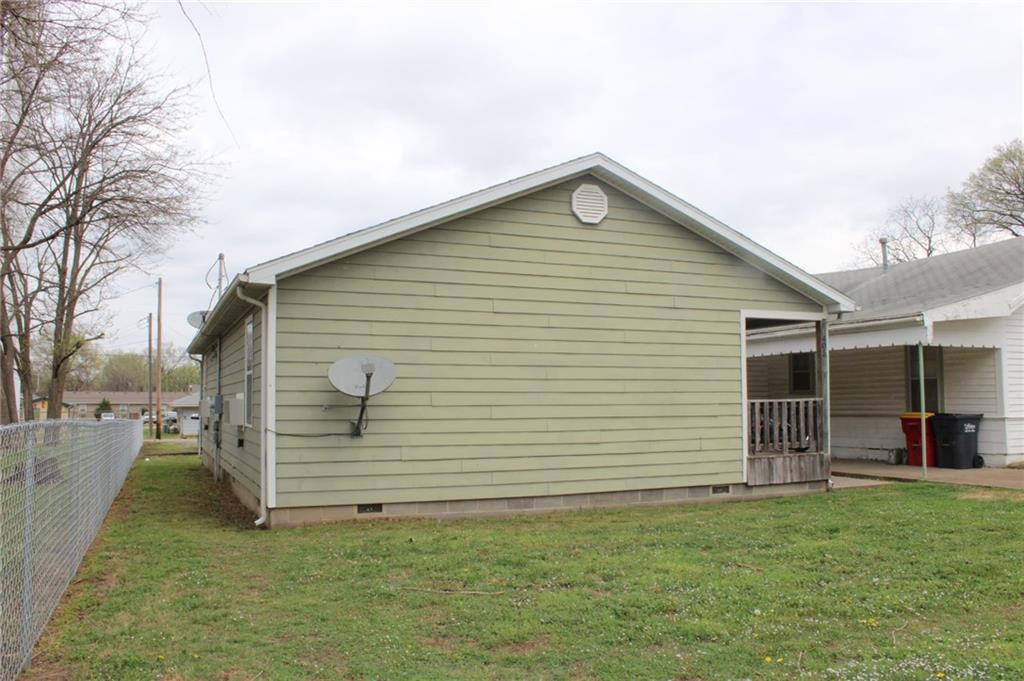 405 East Jackson Street Pittsburg, KS 66762 - Photo 17 of 21