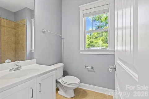 $595,000 | 540 Dubois Court, Charlotte, NC 28208