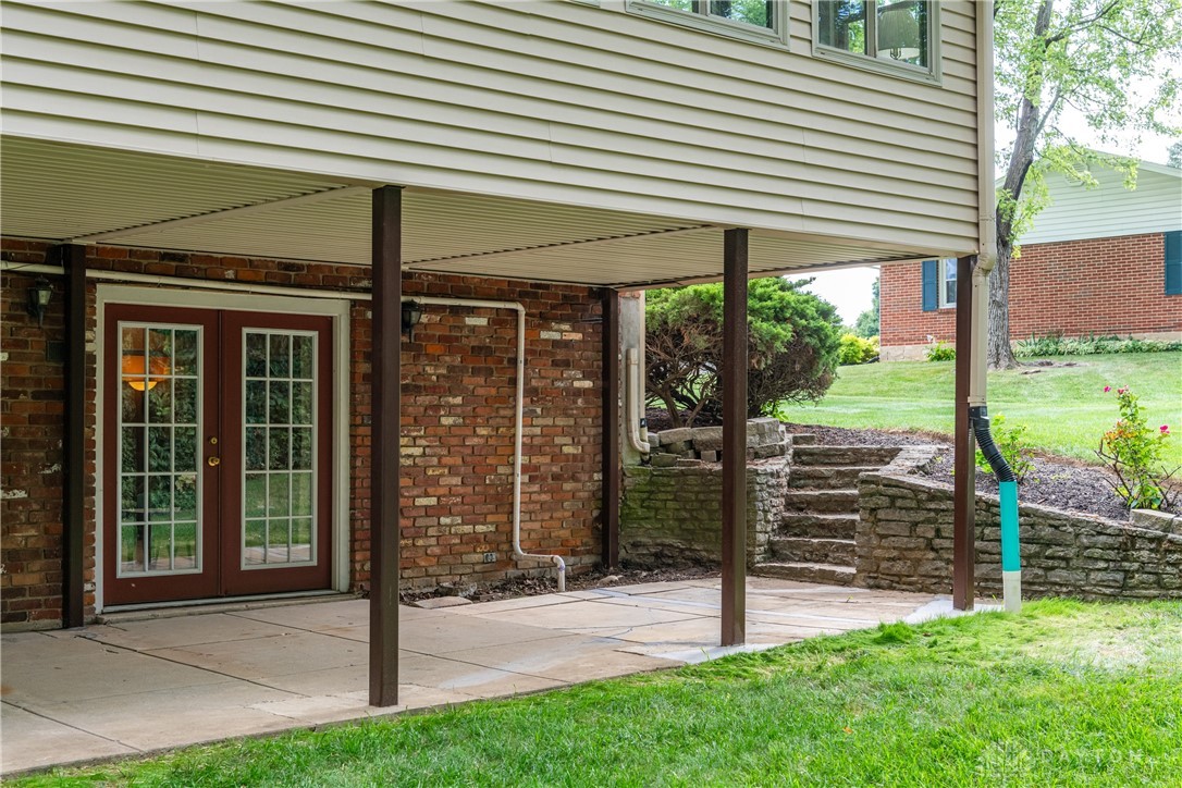 2033 Fox Run Road Dayton, OH 45459 - Photo 35 of 38 Gallery Image 35