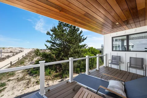 $6,599,000 | 7701 Pleasure, Sea Isle City, NJ 08243