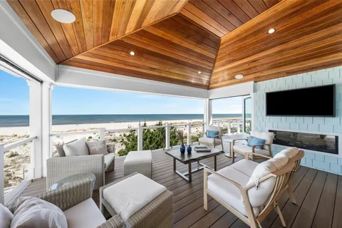 $6,599,000 | 7701 Pleasure, Sea Isle City, NJ 08243