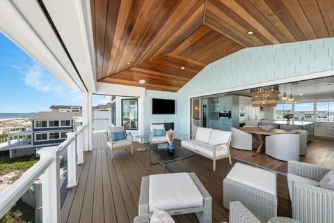 $6,599,000 | 7701 Pleasure, Sea Isle City, NJ 08243