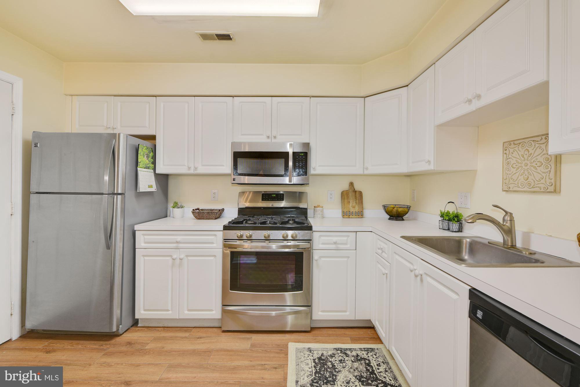 1402 Stokes Road Mount Laurel, NJ 08054 - Photo 12 of 25 Kitchen