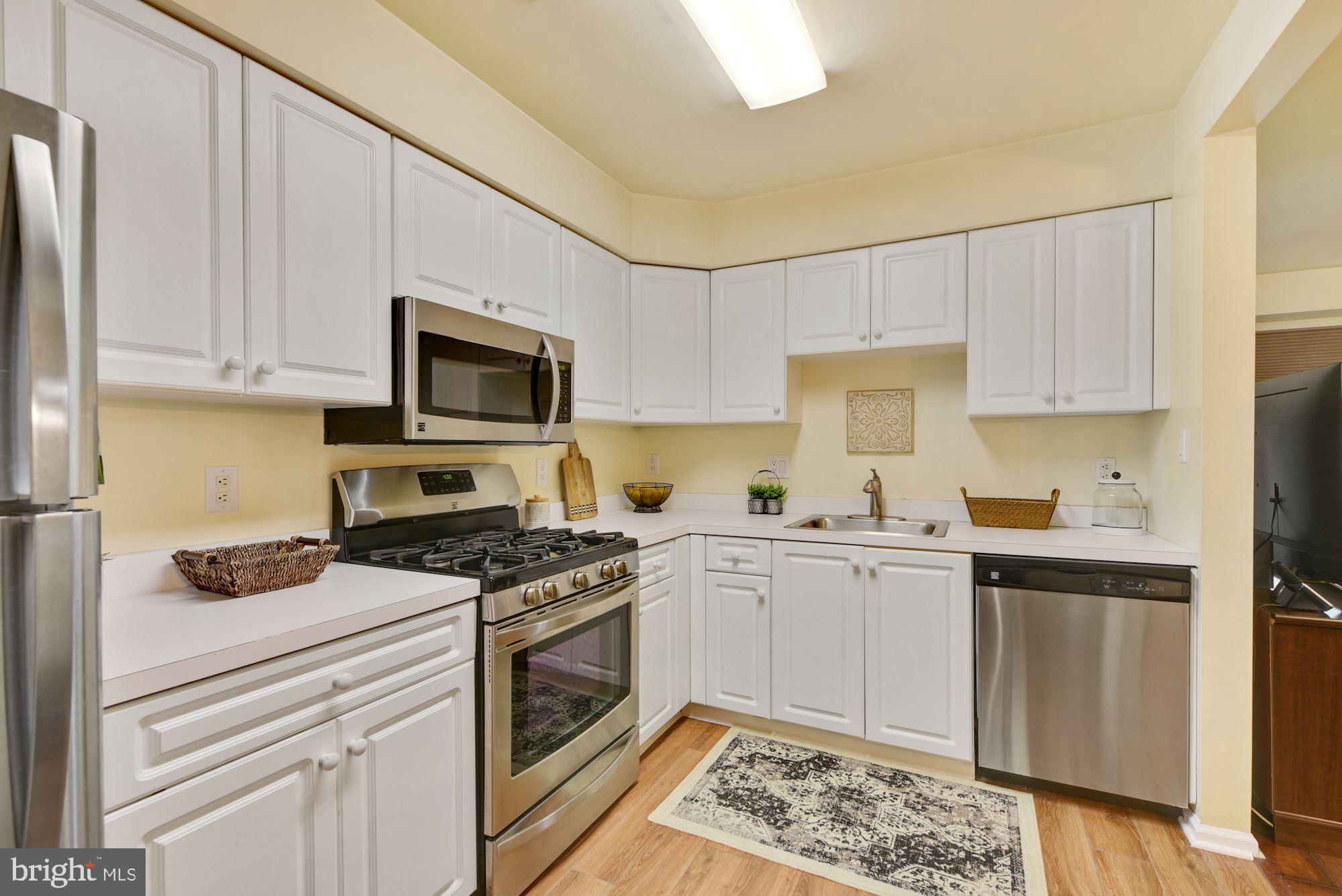 1402 Stokes Road Mount Laurel, NJ 08054 - Photo 14 of 25 Kitchen