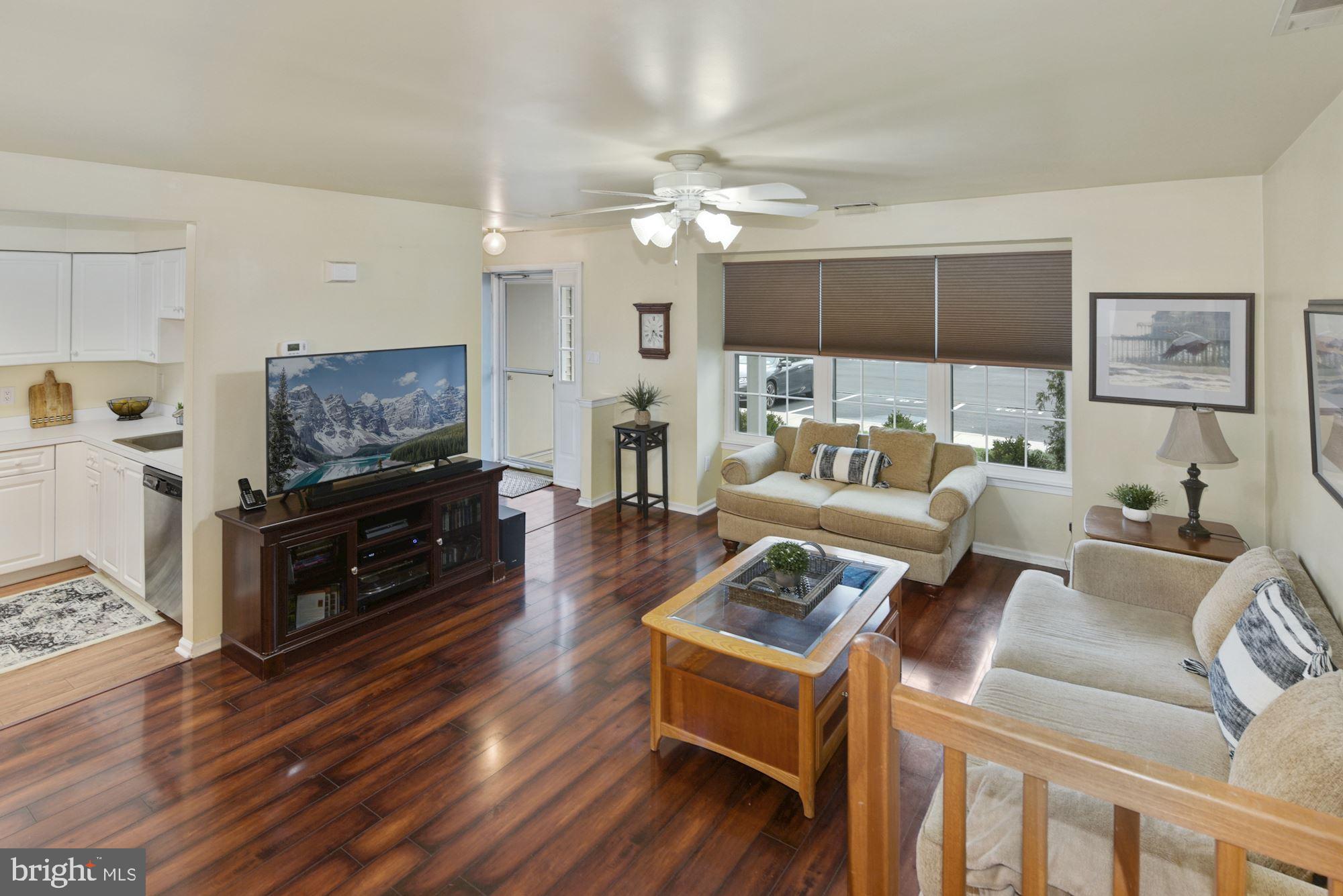 1402 Stokes Road Mount Laurel, NJ 08054 - Photo 7 of 25 Living Room