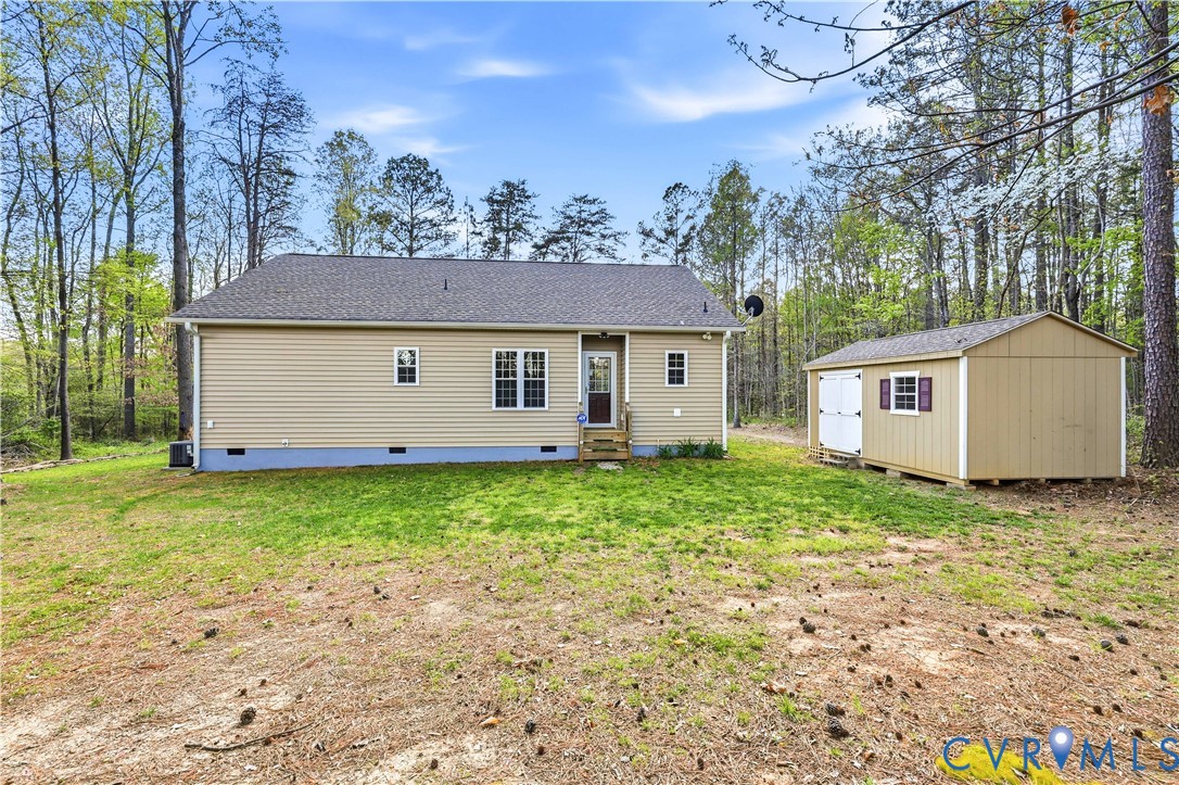 7501 Military Road Amelia Court House, VA 23002 - Photo 7 of 29 Lots of privacy, too!