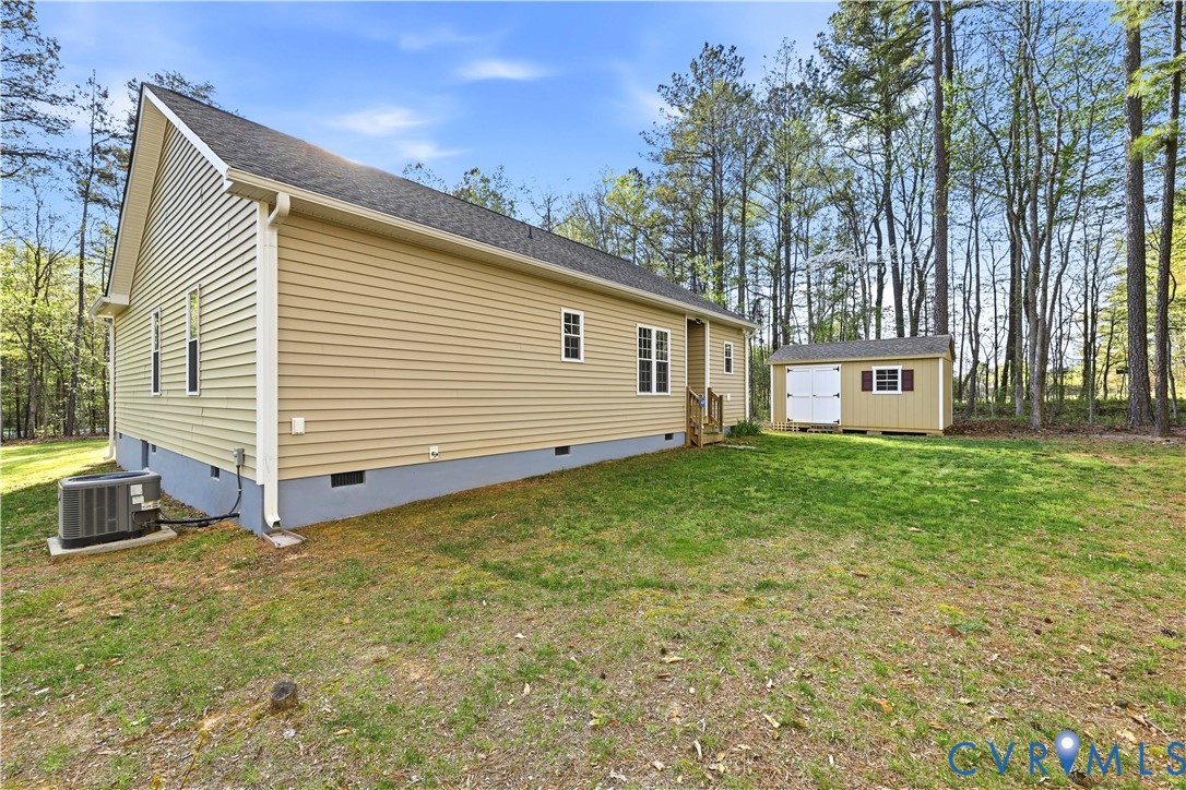 7501 Military Road Amelia Court House, VA 23002 - Photo 8 of 29 Low maintenance exterior!