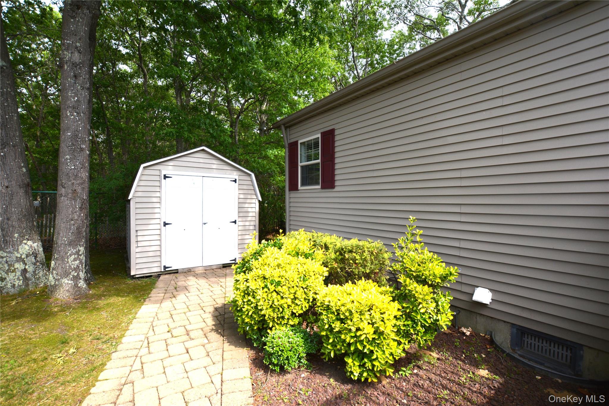 1661 Old Country Road, Unit 516 Riverhead, NY 11901 - Photo 21 of 24