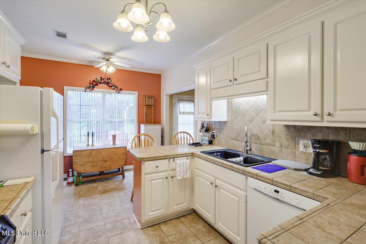 237 North Ridge Drive Madison, MS 39110 - Photo 12 of 32 12-237 N Ridge Dr