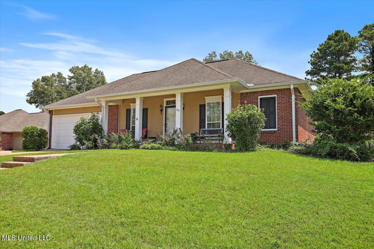 237 North Ridge Drive Madison, MS 39110 - Photo 3 of 32 04-237 N Ridge Dr