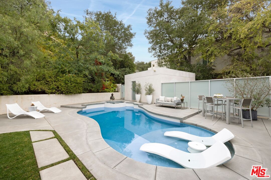 2654 Roscomare Road Los Angeles, CA 90077 - Photo 25 of 29