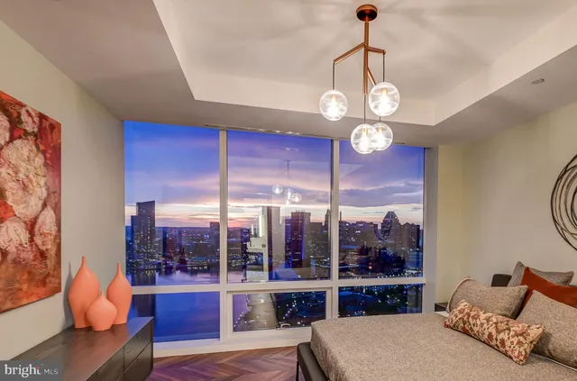 $2,999,999 | 300 International Drive, Unit 2501, Baltimore, MD 21202
