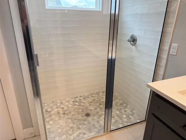 $1,975 | 502 Sonoma Court, Sherman, TX 75092