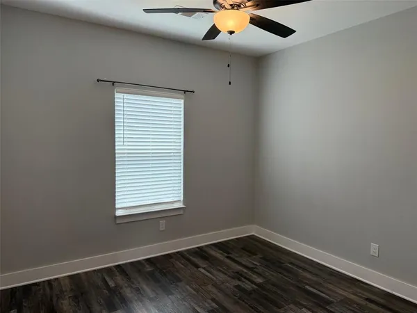 $1,975 | 502 Sonoma Court, Sherman, TX 75092