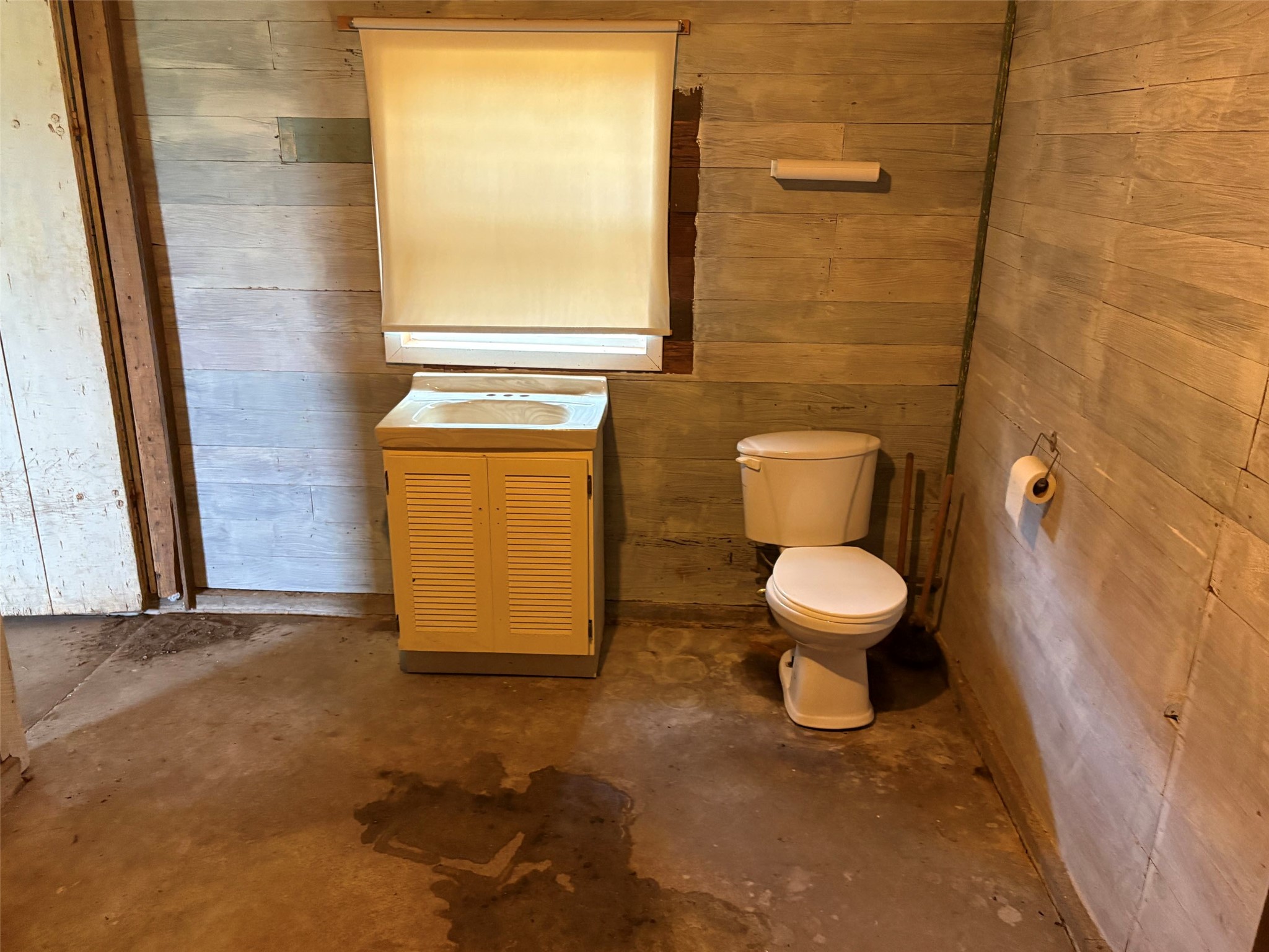 2214 Cr 253 Road Weimar, TX 78962 - Photo 12 of 28 1/2 bath in utility area