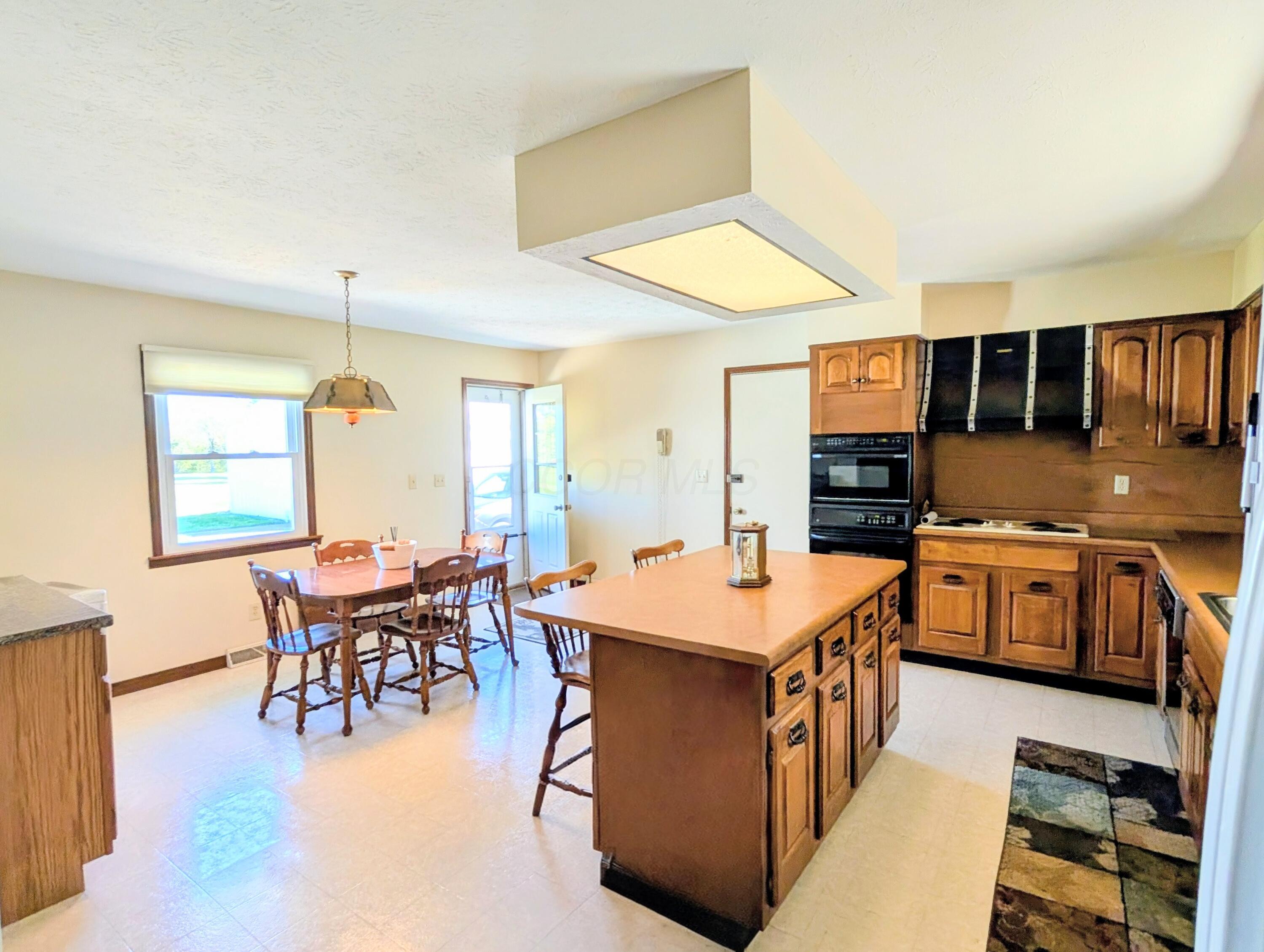 24440 Sisk Road Circleville, OH 43113 - Photo 7 of 38 PXL_20251016_174610849~2