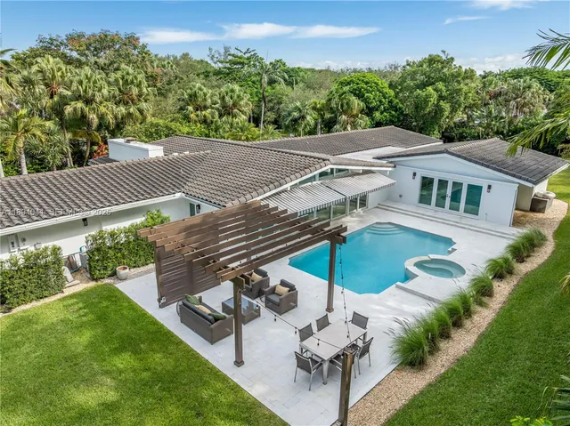$3,890,000 | 12220 Pine Needle Lane, Pinecrest, FL 33156