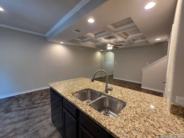 $1,250 | 16914 Spirit Brook, Unit 2, Selma, TX 78154