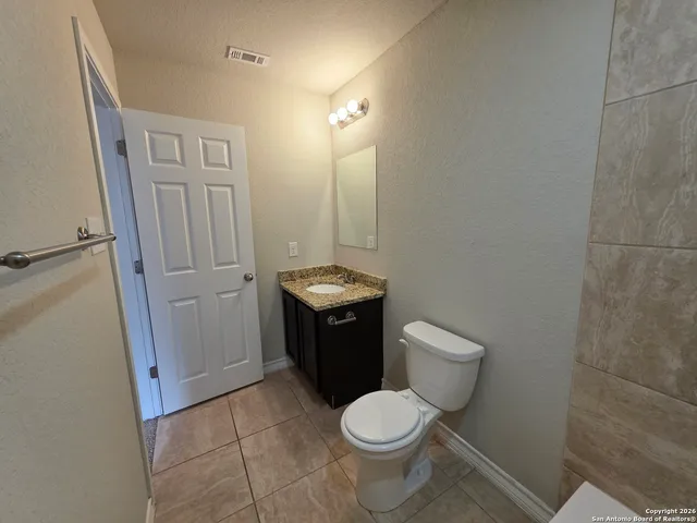 $1,250 | 16914 Spirit Brook, Unit 2, Selma, TX 78154