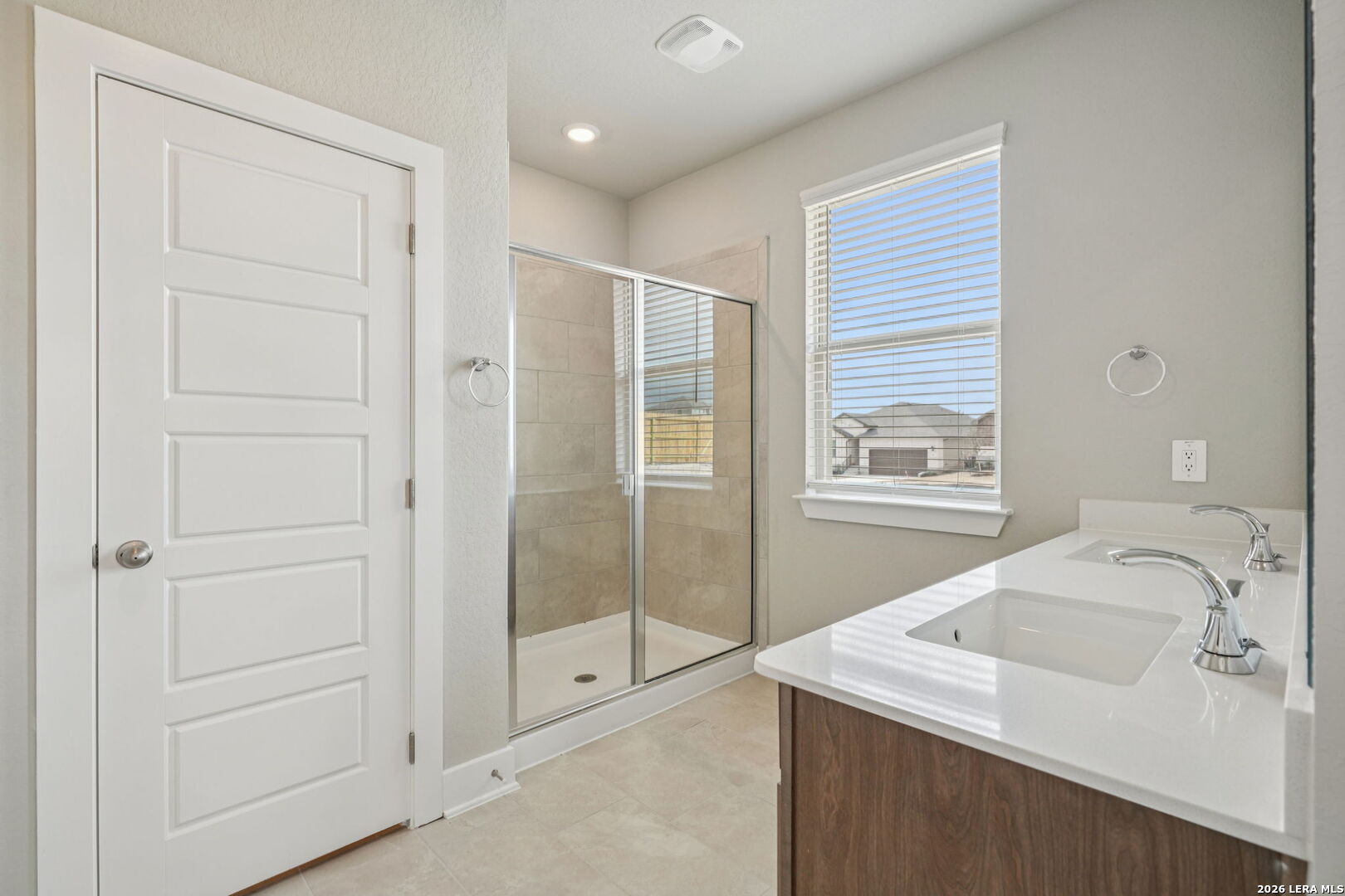 109 Dakota Ridge Cibolo, TX 78108 - Photo 29 of 38 a bathroom with a sink and a shower