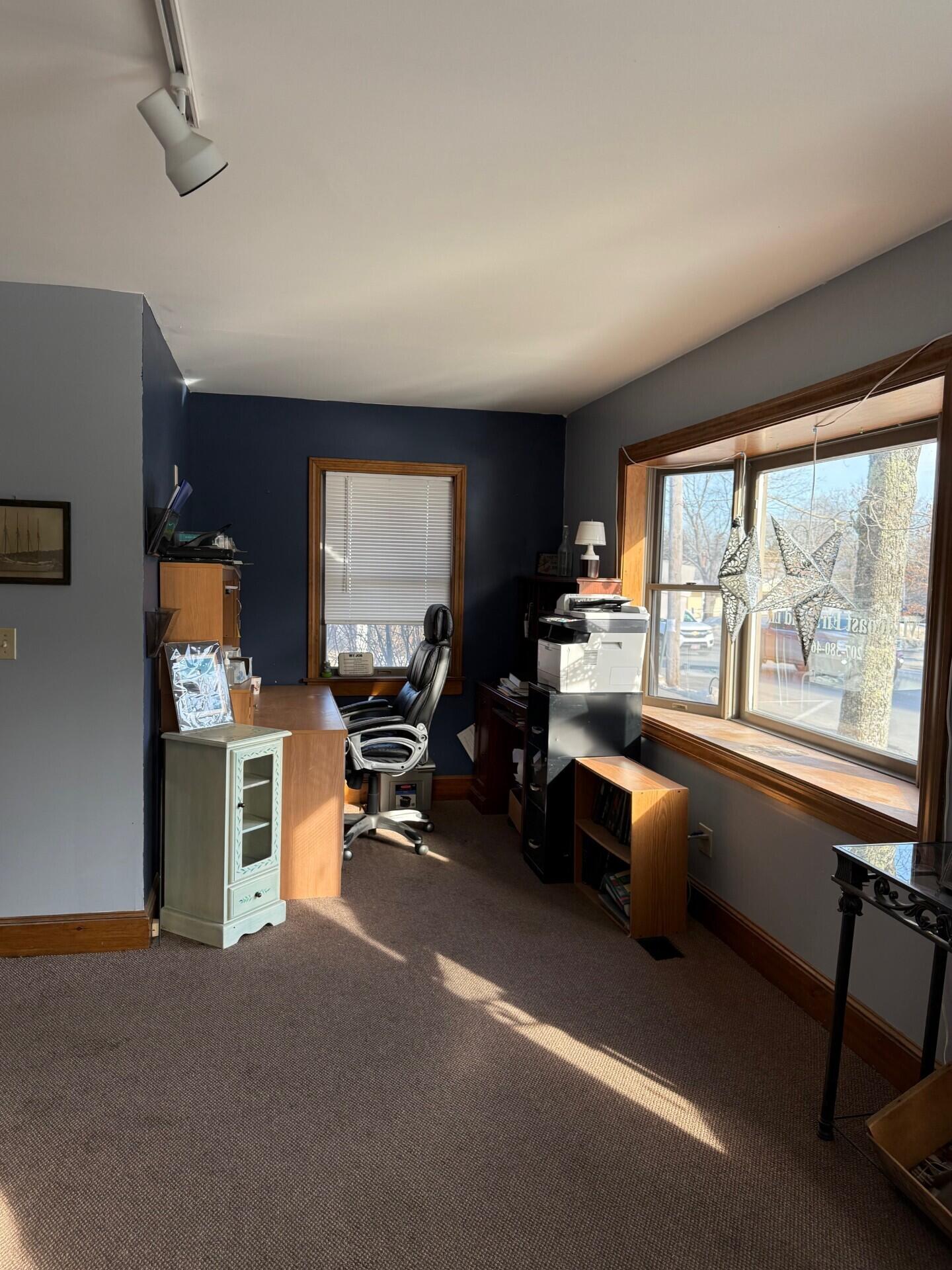 145 Main Street Thomaston, ME 04861 - Photo 17 of 35