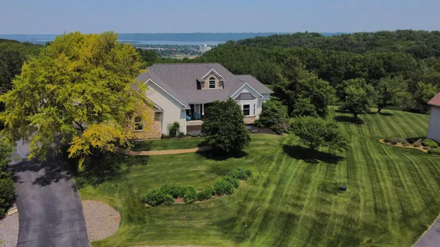 $750,000 | 30156 715th Street, Lake City, MN 55041