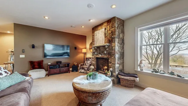 $750,000 | 30156 715th Street, Lake City, MN 55041