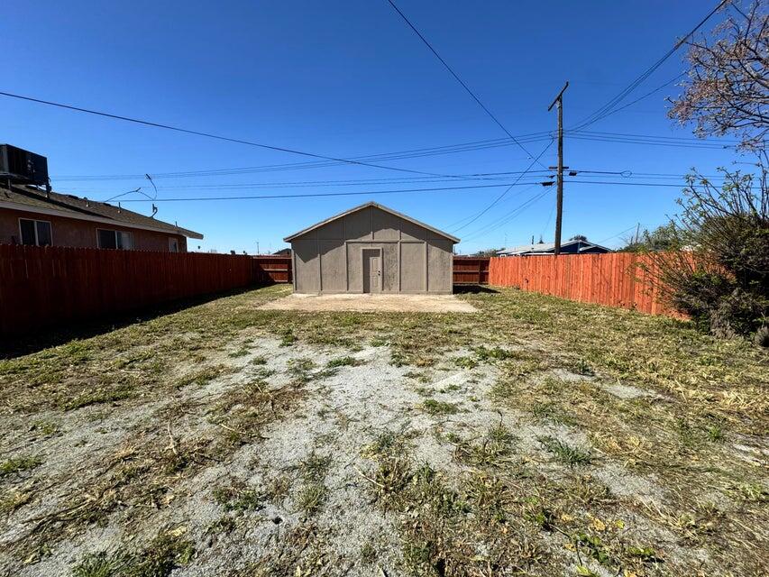 177 South Callison Road Tipton, CA 93272 - Photo 17 of 18 a view of a backyard of a house