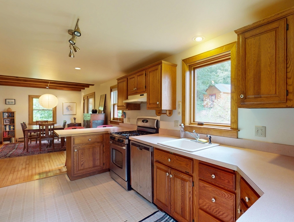 376 East Hill Road Leyden, MA 01337 - Photo 12 of 41