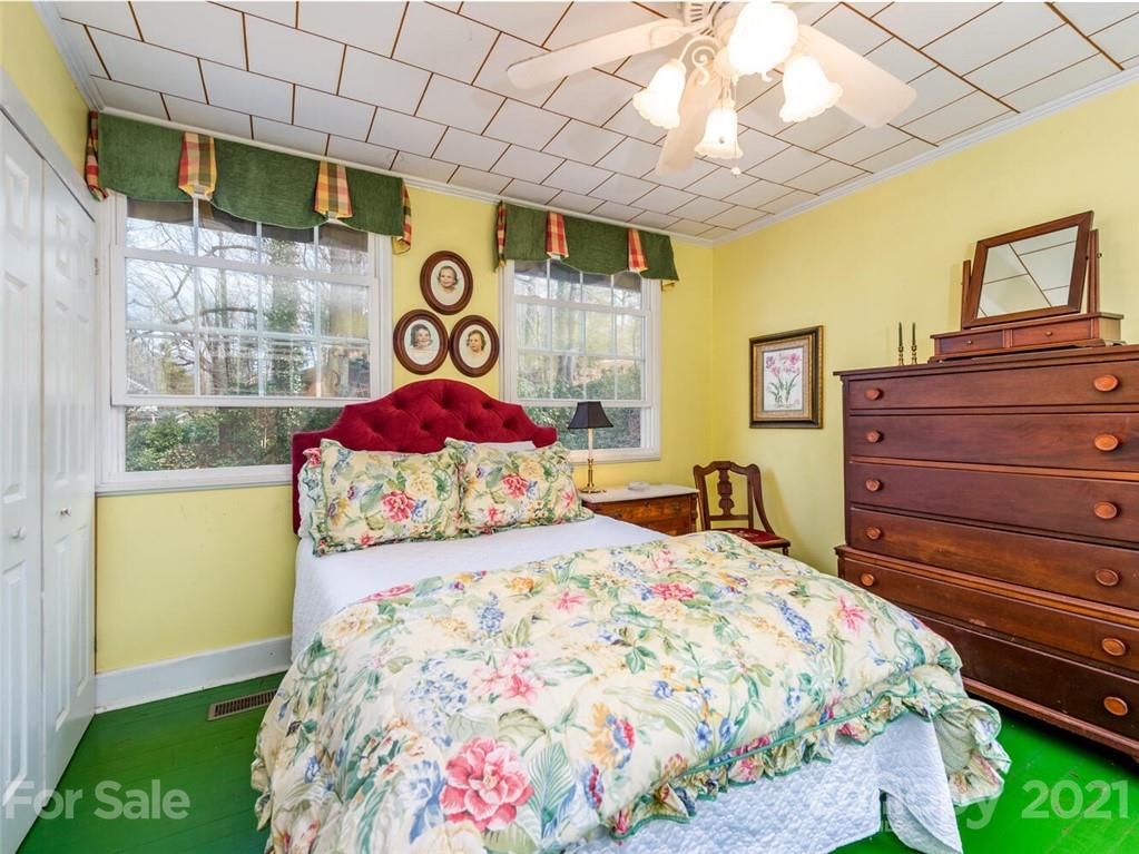 147 Lakeview Road Lake Lure, NC 28746 - Photo 18 of 30 Gallery Image 18