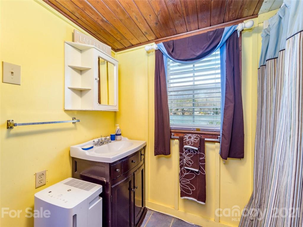 147 Lakeview Road Lake Lure, NC 28746 - Photo 23 of 30 Gallery Image 23