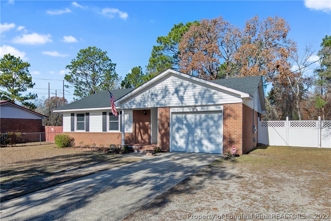 5882 Hunting Ridge Road Hope Mills, NC 28348 - Photo 3 of 39 Gallery Image 3
