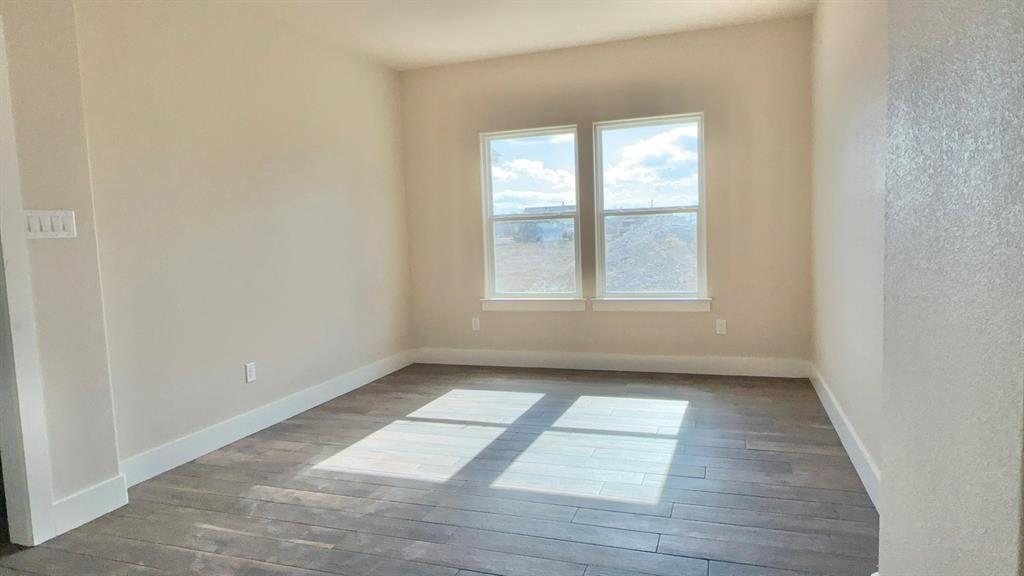 2000 Collin Street Weatherford, TX 76085 - Photo 4 of 13 Large dining area