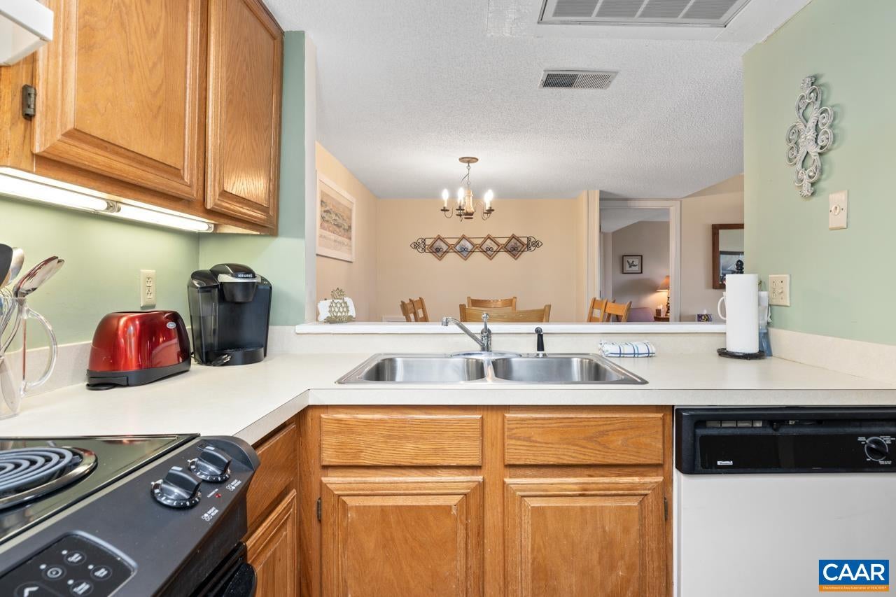 2055 Stone Ridge Roseland, VA 22967 - Photo 5 of 27 Gallery Image 5