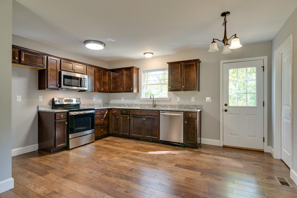638 Hillview Road North Dickson, TN 37055 - Photo 9 of 26 Gallery Image 9