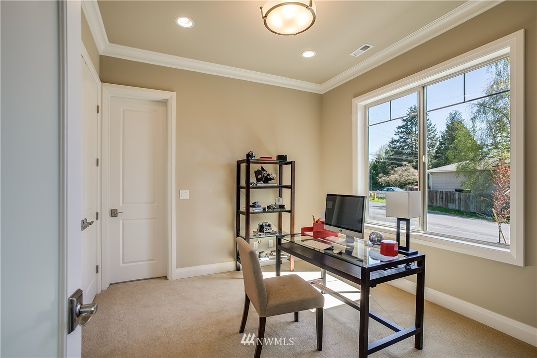 15522 Southeast 132nd Street Renton, WA 98059 - Photo 9 of 25