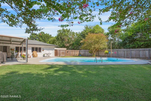 $249,900 | 811 West Viator Street, Delcambre, LA 70528