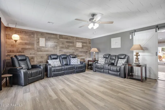 $249,900 | 811 West Viator Street, Delcambre, LA 70528