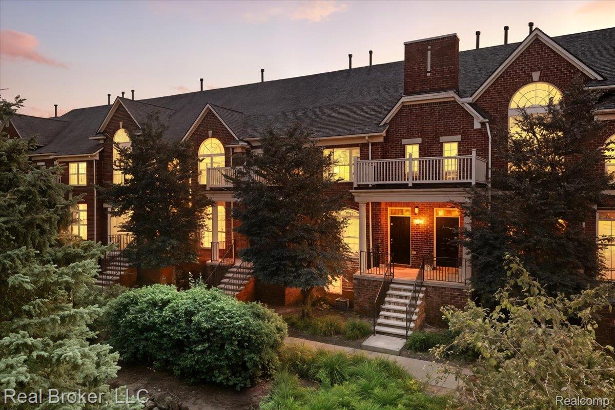 1546 Devon Lane Troy, MI 48084 - Photo 1 of 46 Evening View of Condo
