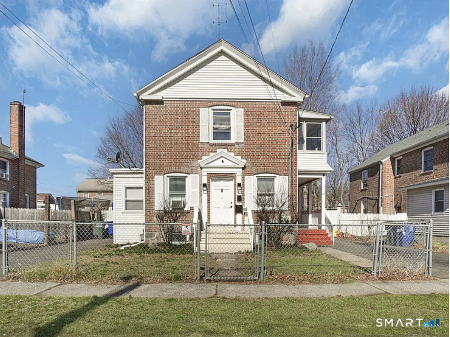 87 Colony Street Bridgeport, CT 06610 - Photo 3 of 12