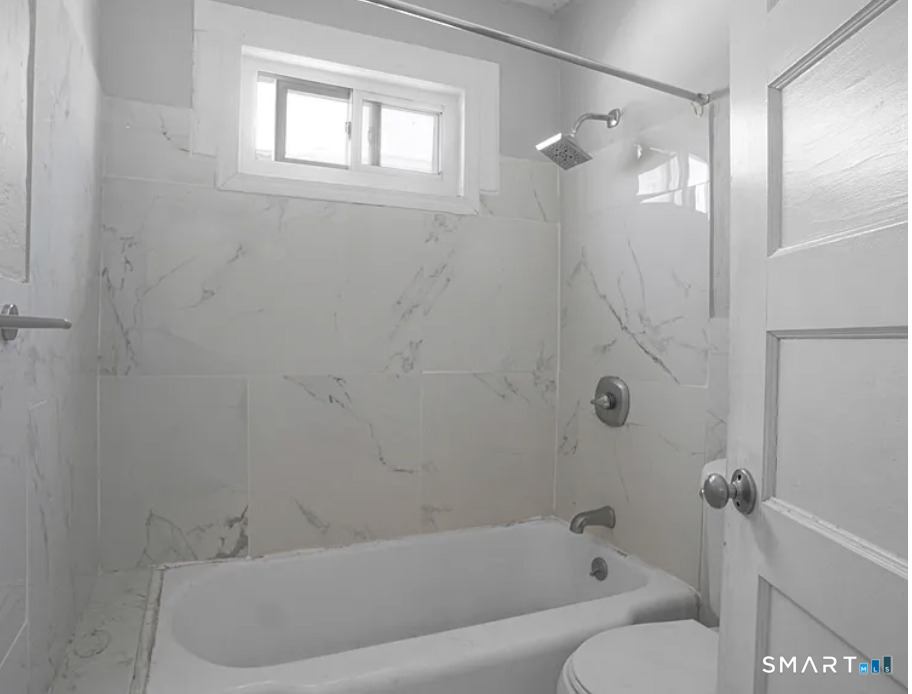 87 Colony Street Bridgeport, CT 06610 - Photo 9 of 12