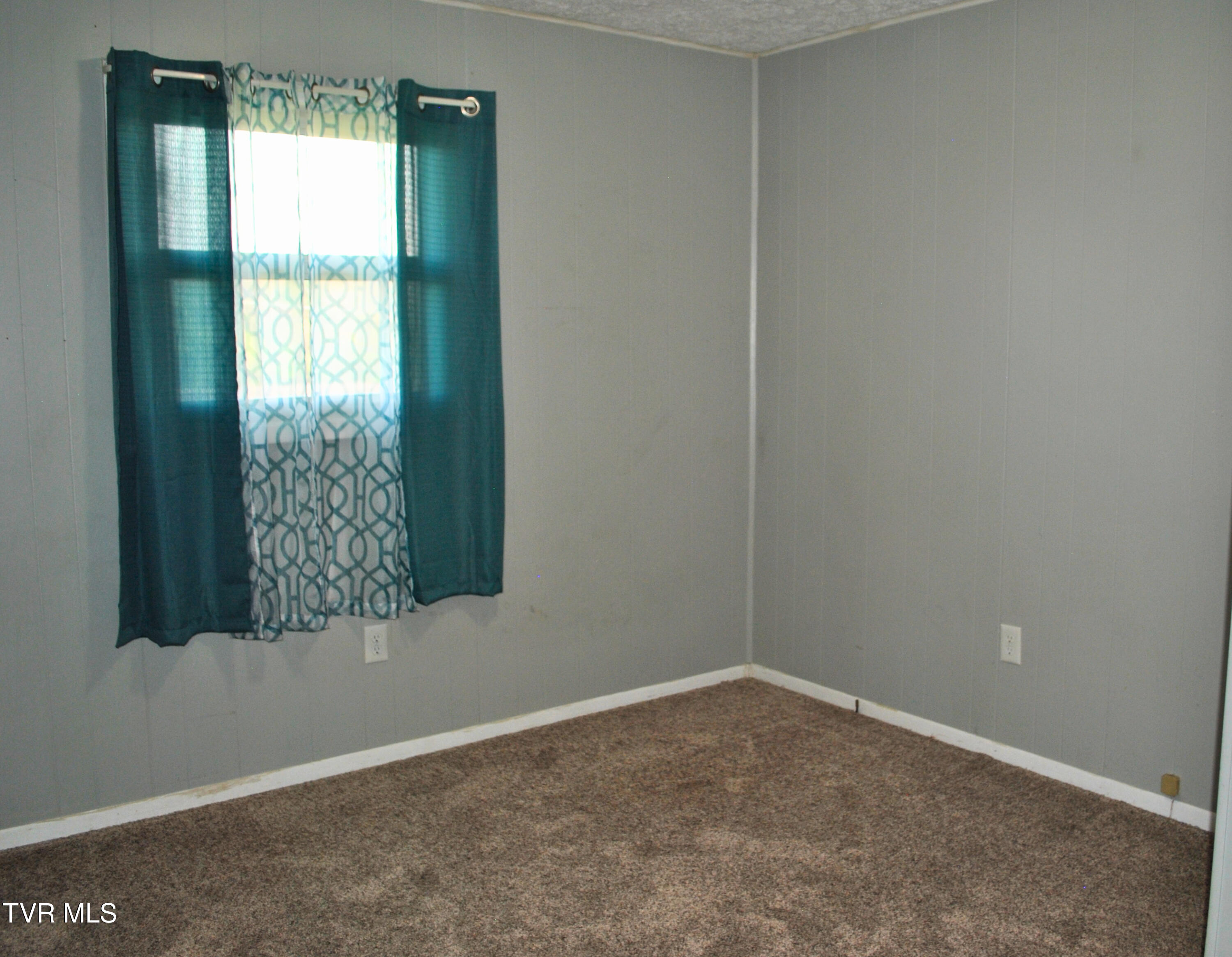 5919 Carters Valley Road Church Hill, TN 37642 - Photo 22 of 37 Bedroom 3